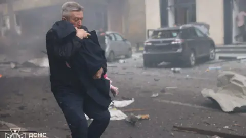 Tragic Toll: Russian Strikes Claim Children's Lives Hours After Trump-Putin Summit Cancellation