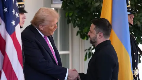 Zelensky's Cautious Stance on Tomahawk Missiles After Trump Meeting
