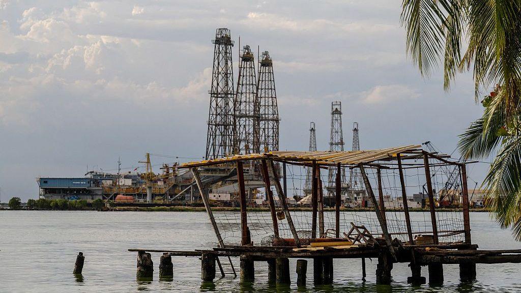 Trump Claims Historic U.S.-Venezuela Oil Deal to Unlock 65 Billion Barrels