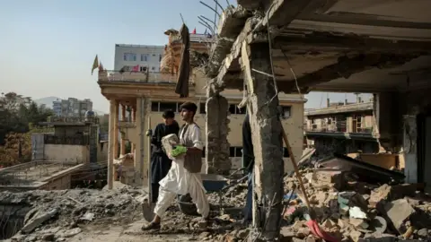 Ceasefire Achieved Between Taliban and Pakistan Following Intense Clashes