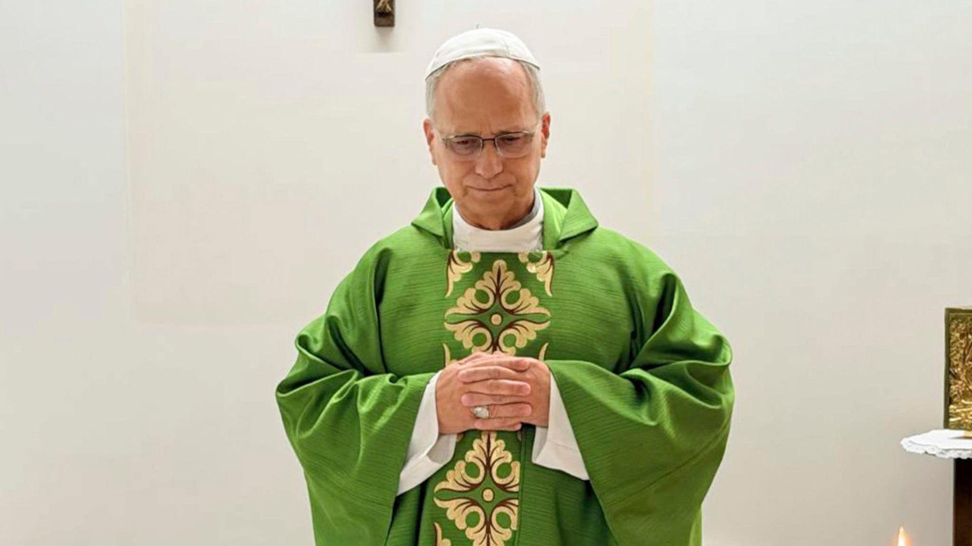 Pope Leo XIV Seen Celebrating Mass in Hospital After Lung Surgery