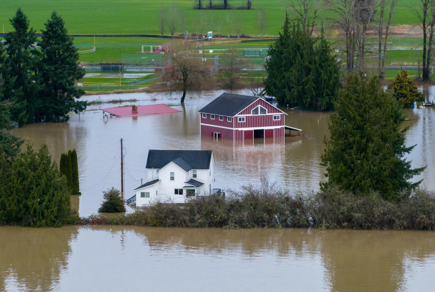 Catastrophic Floods in Washington State: A Call for Urgent Evacuations