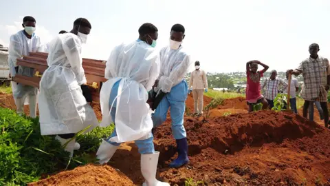 Ebola reshapes burial rituals in Bunia