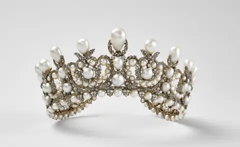 Louvre Heist: Stolen Jewels Valued at €88 Million and Its Implications