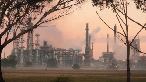 Fire at Australian Oil Refinery Threatens Fuel Supply Amid Global Crisis