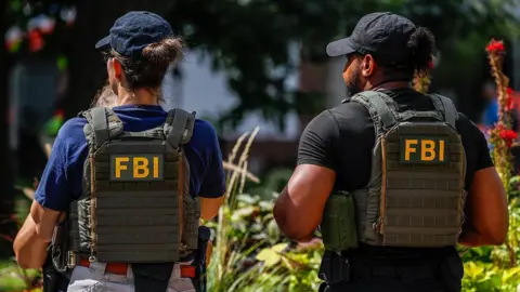 FBI Dismisses Agents for Kneeling at George Floyd Protest