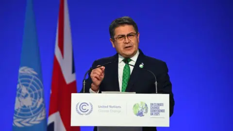 Trump Announces Pardon for Former Honduran President Convicted of Drug Trafficking