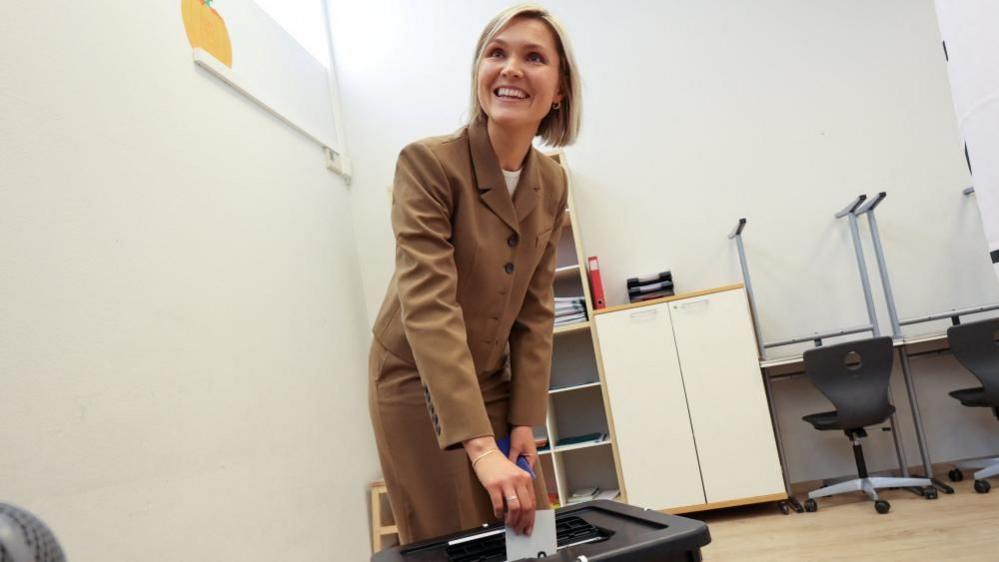 Iceland’s EU Accession Referendum Hangs in the Balance as Count Approaches Final Result