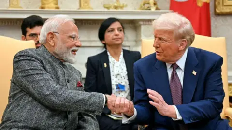 Trump Claims India Will Significantly Reduce Purchase of Russian Oil