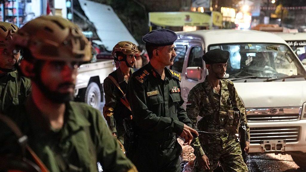 Yemen security forces being trained at a camp