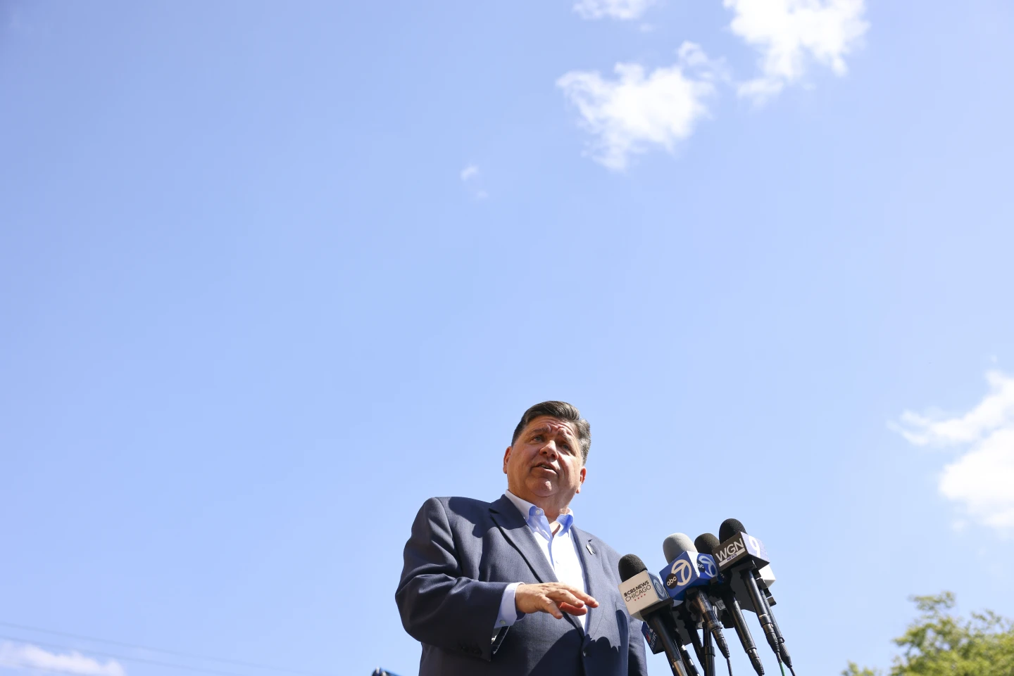 Illinois Governor Denounces Federal Troop Deployment as Coercive
