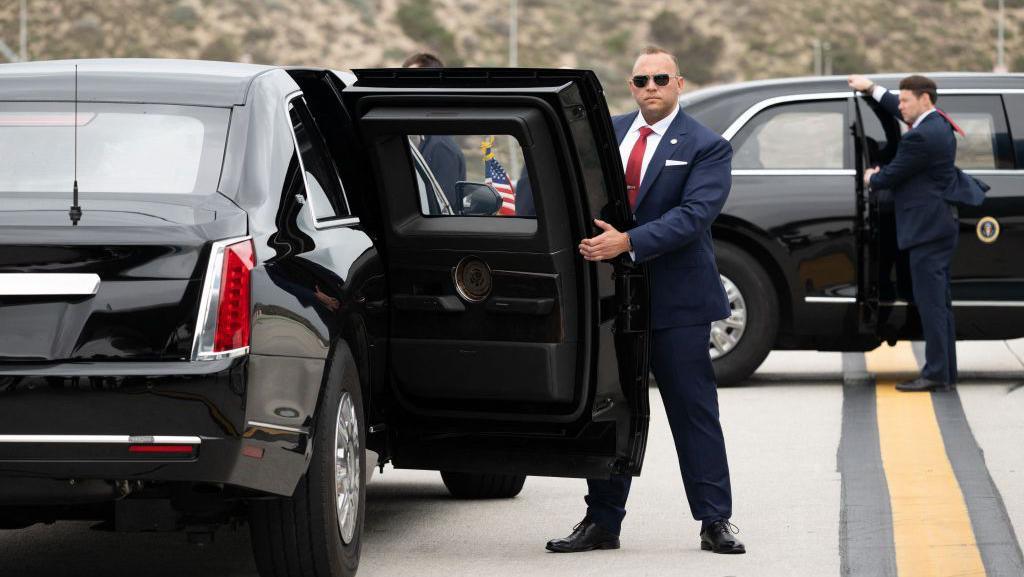 Secret Service’s ‘Shell Game’: How Trump Was Smuggled Aboard a C‑32A, and What Could Have Happened If It Failed