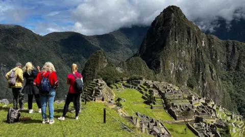 Tourist Bus Disputes Keep Machu Picchu Visitors Stranded