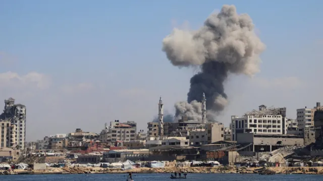 UN Describes 'Cataclysmic' Conditions as Israeli Forces Advance in Gaza City