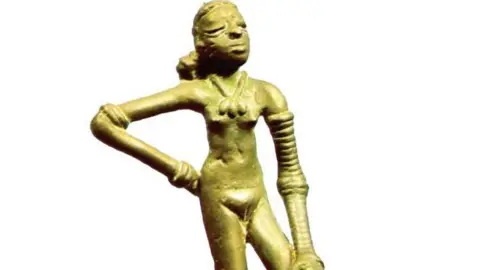 When History is Covered: The ‘Dancing Girl’ Controversy and the Quantum Tangle of Education Futures