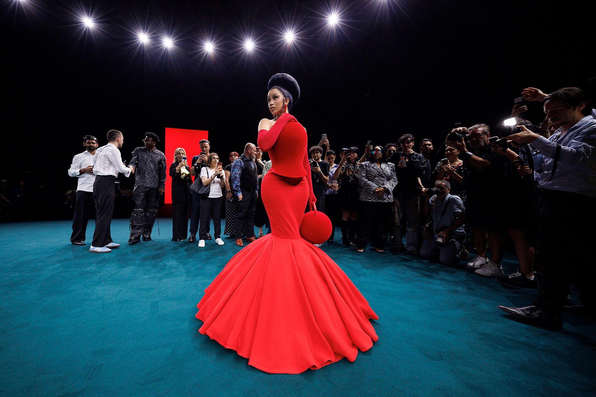 Paris Haute Couture Week 2026: Stars, Surrealist Designs & Quantum Couture