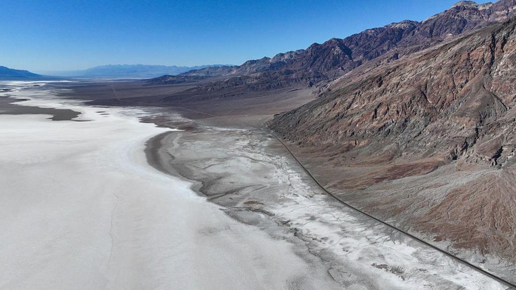 Heatwave Claims French Tourist in Death Valley – A Deadly Reminder of the Desert’s Dangers