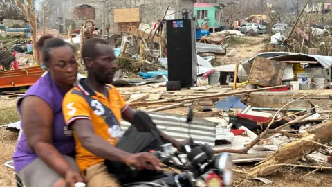 Hurricane Melissa Leaves Jamaican Towns Devastated and Desperate for Aid