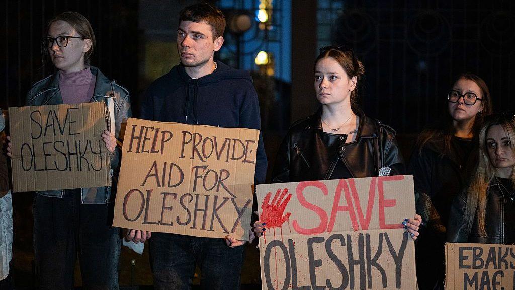 Activists rally for Oleshky residents