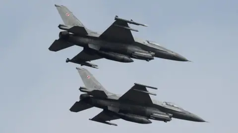 Poland Responds to Increased Threats: Jets Scramble as Russia Strikes Western Ukraine