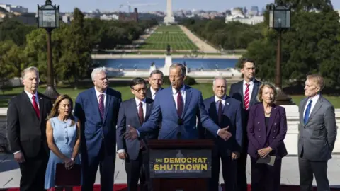 Navigating the Crisis: Four Potential Resolutions to the US Government Shutdown