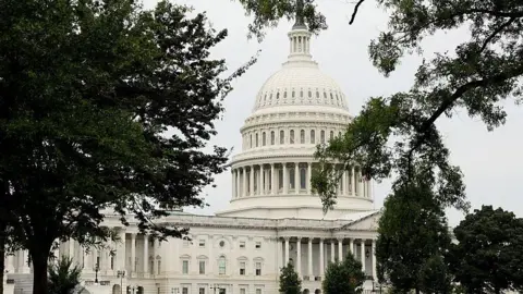 Government Shutdown Risks Intensify as Trump and Democrats Fail to Reach Agreement