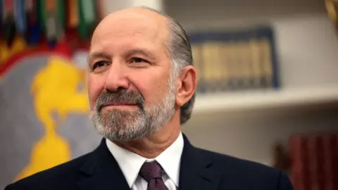 Emails Reveal Lutnick's Planned Visit to Epstein's Island