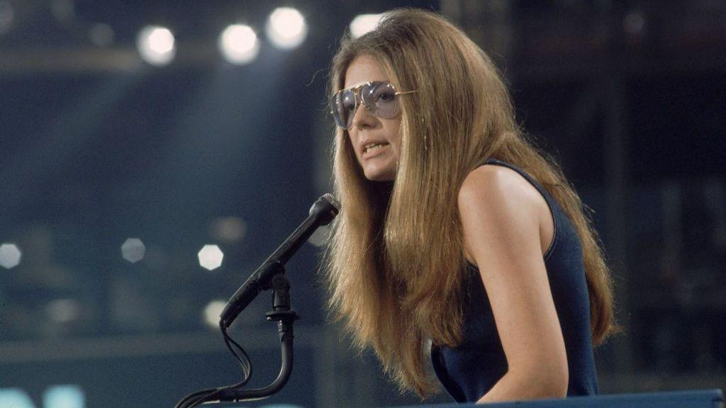 Gloria Steinem, 92, Pioneering Feminist and Journalist Dies