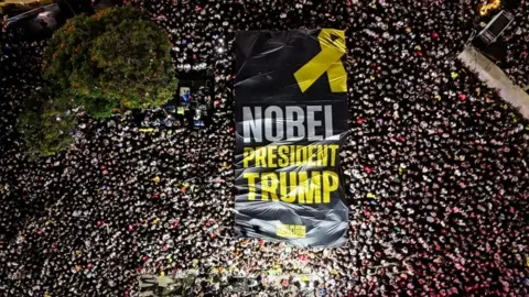 Overwhelming Support for Trump at Tel Aviv Rally Amidst Hostage Crisis
