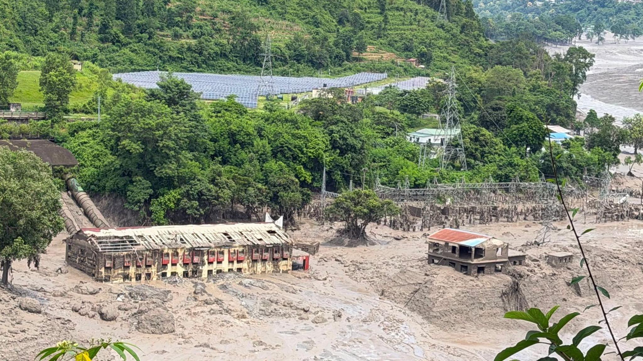 Massive Flash Flood at Nepal‑Tibet Border Claims 17 Lives, Prompting Cross‑Border Disaster Re‑Planning