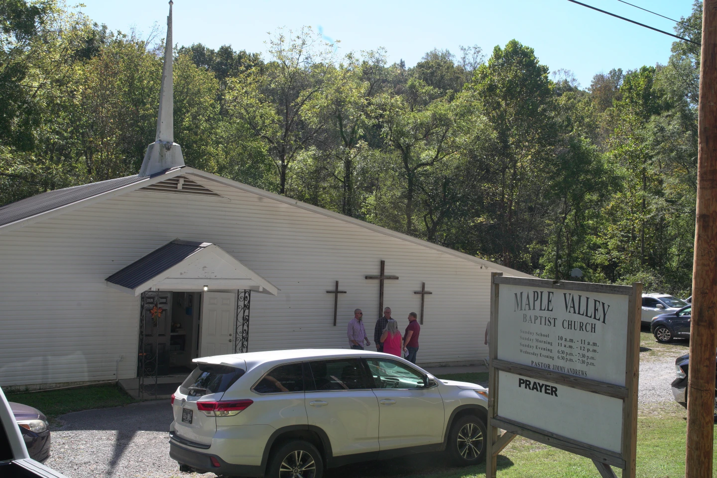 Community Unites in Mourning After Tragic Explosion in Tennessee