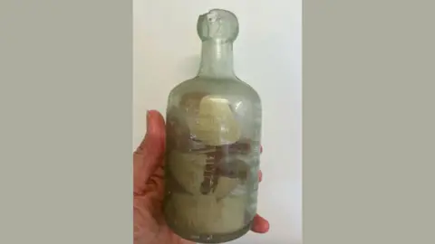 Messages in Bottles: Echoes from WWI Found on Australian Coast
