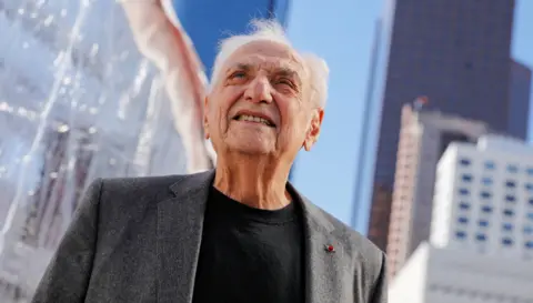 Frank Gehry: A Revolutionary Architect Passes at 96