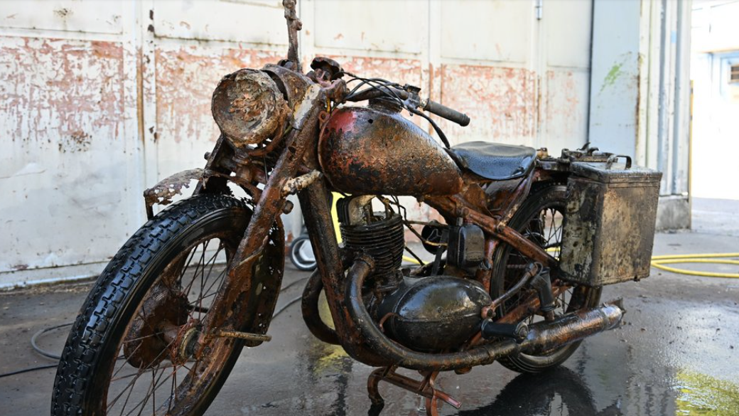 Soldiers' Remains Resurface in Budapest's Danube as Drought Lowers Water