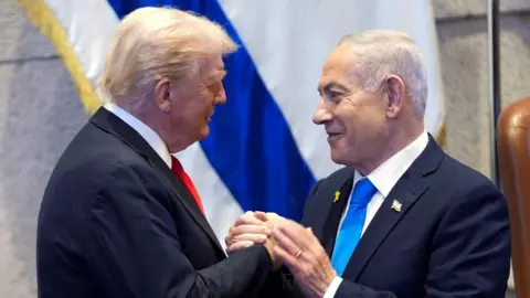 Trump Advocates for Pardon of Netanyahu Amid Ongoing Trial
