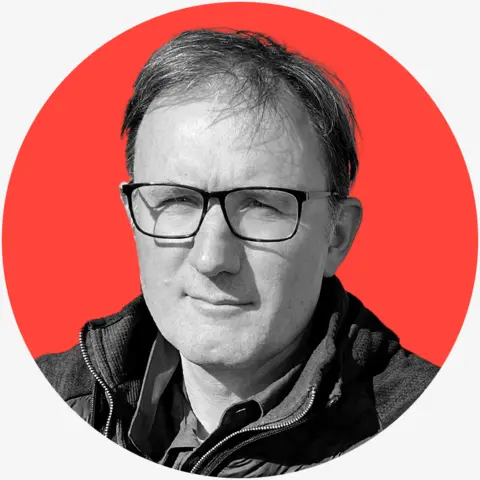 Strategies to Alter Putin's Course in Ukraine: A Multidimensional Analysis