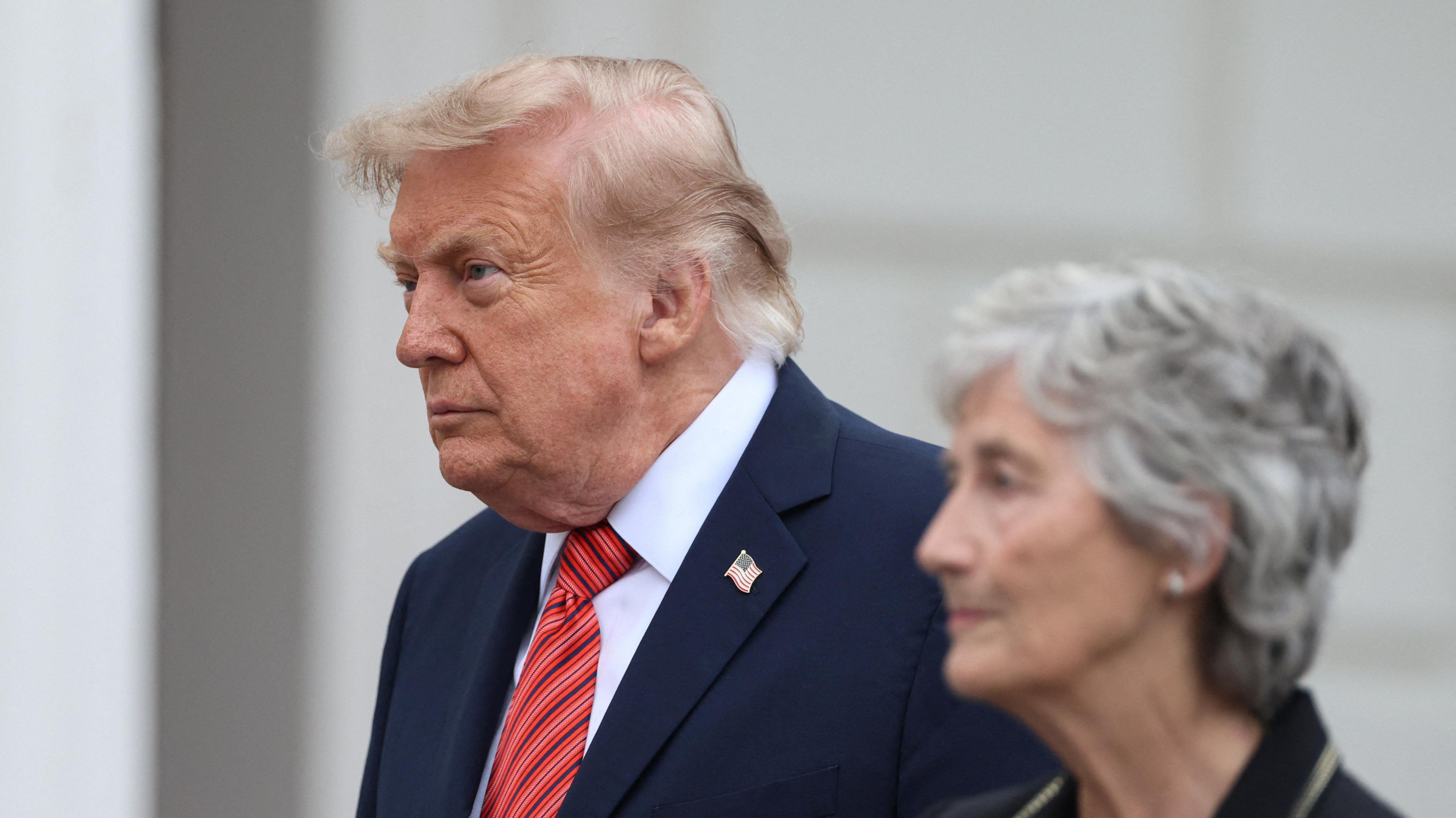 Trump Arrives in Dublin – First Courtesy Call with Irish President, Plans to Watch Irish Open