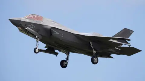 Trump Pressures Turkey on Russian Oil Amid F-35 Negotiations